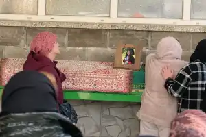 Küçük Öykü, gözyaşları içinde son yolculuğuna uğurlandı