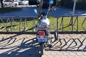 Sürücüsünün kontrolünden çıkan motosiklet devrildi: 4 yaralı