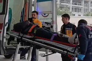 Motosikletli gençler ölümden döndü!