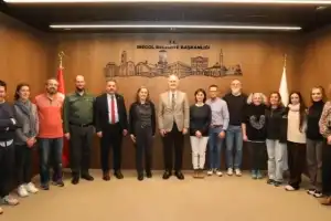 İspanyol Misafirlerden İnegöl’ün Nöbetçi Kitaphanelerine Tam Not