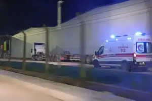 Fabrikada yangın: 4 işçi dumandan etkilendi