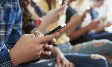 Resmi Gazete'de yayımlandı! Öğrencilere telefon ve bilgisayar desteğinin detayları belli oldu