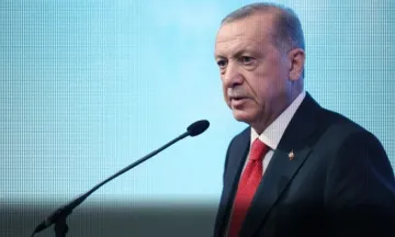 Cumhurbaşkanı Erdoğan, "Teröristler ya silahlarını gömecek ya da silahlarıyla toprağa gömülecekler" dedi.