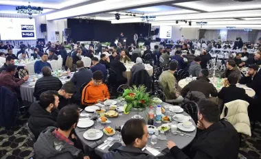 Ertuğrulgazi Mobilyacılar Caddesi'nden Geleneksel İftar Buluşması Ertuğrulgazi Mobilyacılar Caddesi'nden Geleneksel İftar Buluşması