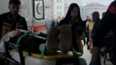 Otomobil tarlaya uçtu!