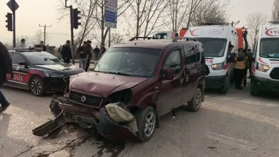 Cerrah kavşağında kaza