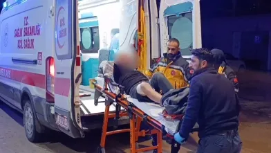 Bacağından bıçaklandı!