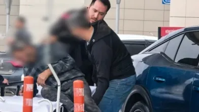 İnegöl'de çatıdan düşen adam yaralandı