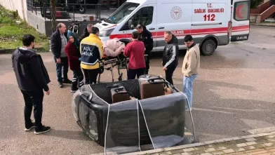 Yürekleri ağza getiren kaza! Çevredekiler yardıma koştu...