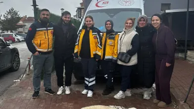 Ambulans için kurban kestiler