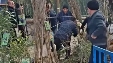 İnegöl'de seyyar satıcılara müdahale eden zabıtaya saldırı