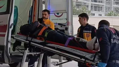 Motosikletli gençler ölümden döndü!