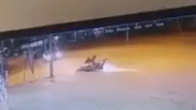 Kaza anı güvenlik kamerasında