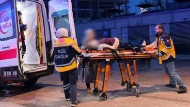 Yaşlı kadına çarpıp kaçtı!