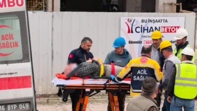 İnegöl'de 4 metre yüksekten düşen işçi yaralandı