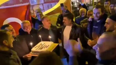 İnegöl’de polislere kavga ihbarlı sürpriz kutlama