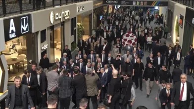 İnegöl'de Mobilya Şöleni Başladı