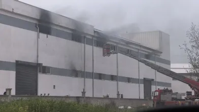 İnegöl'de mobilya fabrikasında yangın
