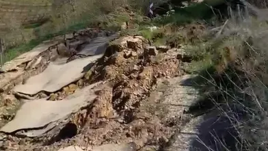 İnegöl'de yol çöktü!