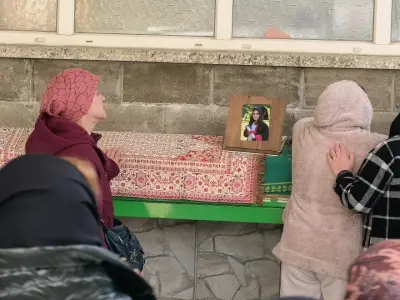 Küçük Öykü, gözyaşları içinde son yolculuğuna uğurlandı