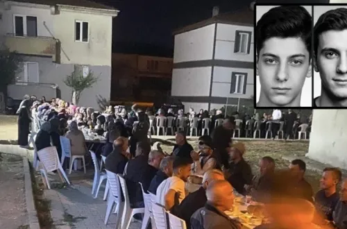 Kazada hayatını kaybeden 2 genç dualarla anıldı