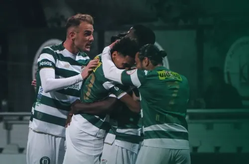 Bursaspor deplasmandan lider dönüyor!