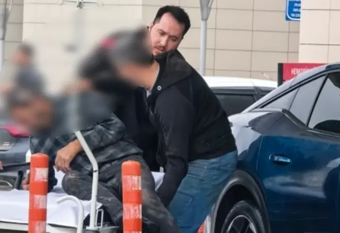 İnegöl'de çatıdan düşen adam yaralandı