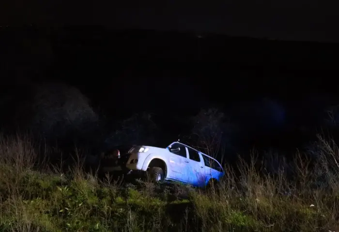 İnegöl'de kontrolden çıkan kamyonet şarampole yuvarlandı