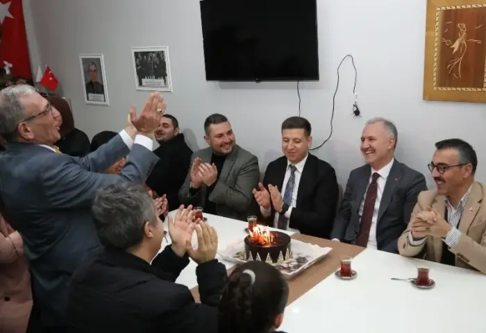 Başkan Taban'a sürpriz kutlama