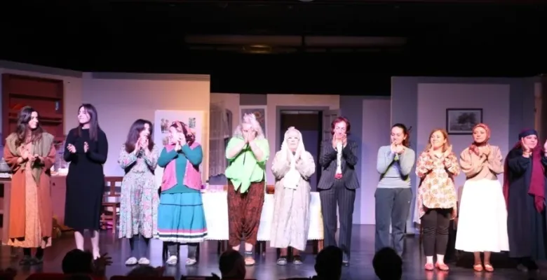 “Kadın Sığınağı” İzleyici İle Buluştu