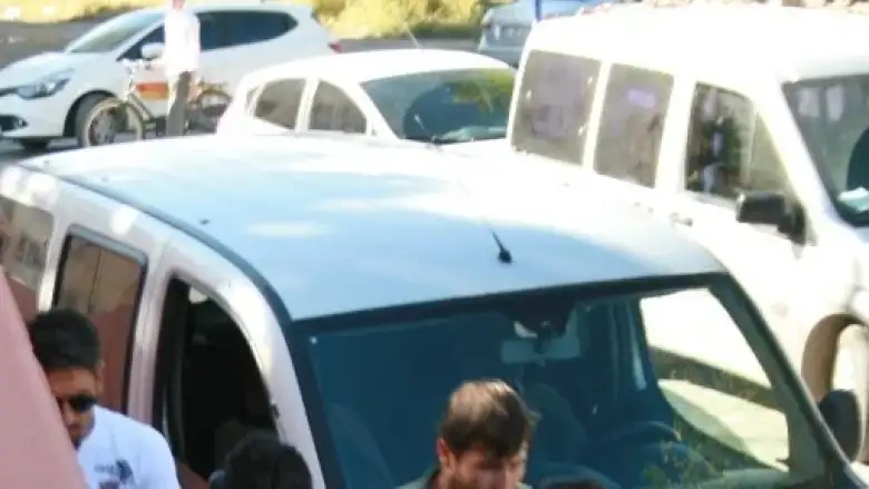 Bağış Için Basını Kullandı, Iş Adamlarını Dolandırdı