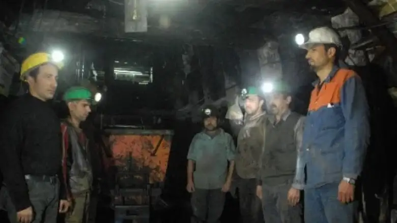 Yerin 500 Metre Altında Ata’ya Saygı Duruşu