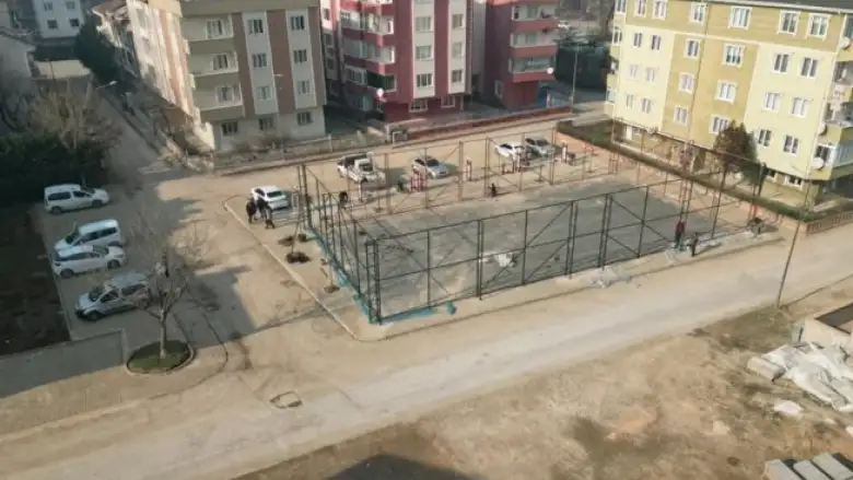 Güngören Sokak Semt Sahası yenileniyor