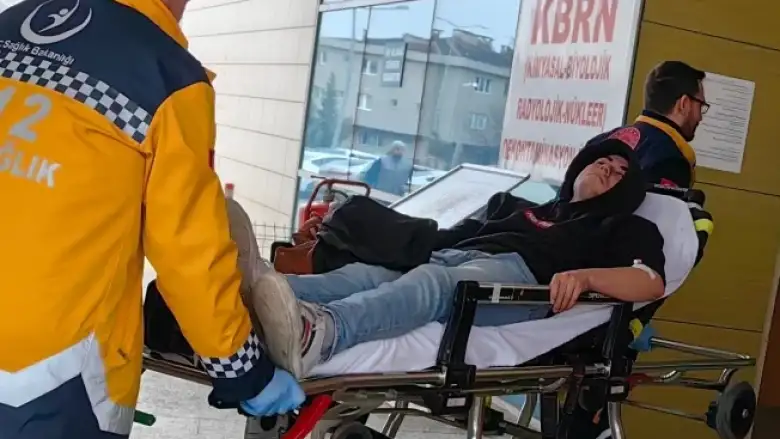 Yoldan çıkan otomobilde can pazarı!