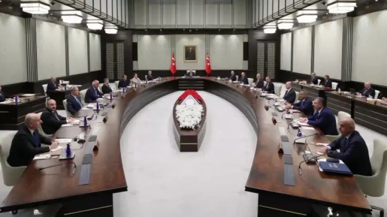 Kabine toplanıyor: Gündemde yeni yapılandırma paketi var