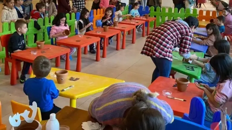 Çocuklar sömestr tatilini İnegöl Avm'de doyasıya yaşamaya devam ediyor