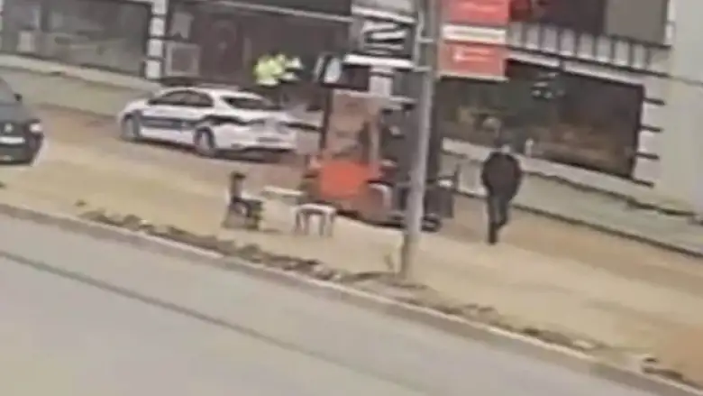 Karşıdan karşıya geçmek isterken hastanelik oldu