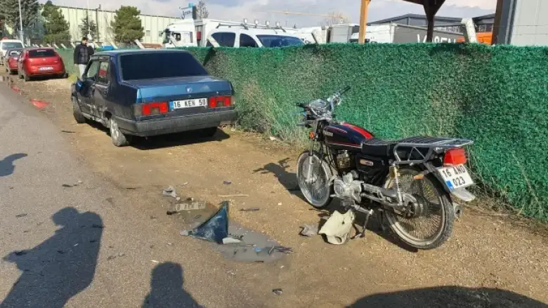 Otomobil ile çarpışan motosikletin sürücüsü yaralandı