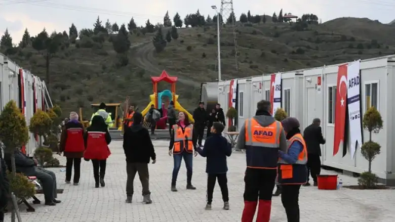 AFAD, deprem bölgesindeki illere kurulan çadır ve konteyner sayısını açıkladı