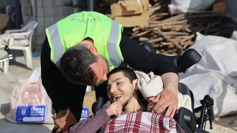 Bursa, deprem bölgesinde gönüllere dokunuyor