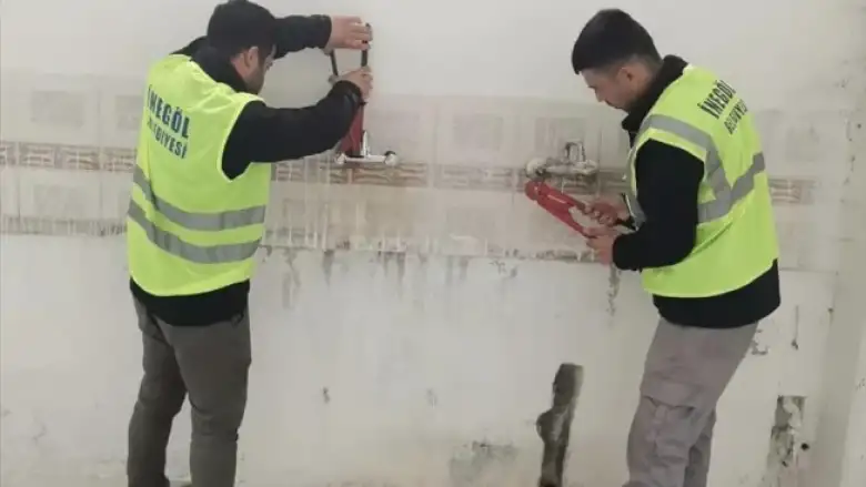 Deprem bölgesine destekler sürüyor