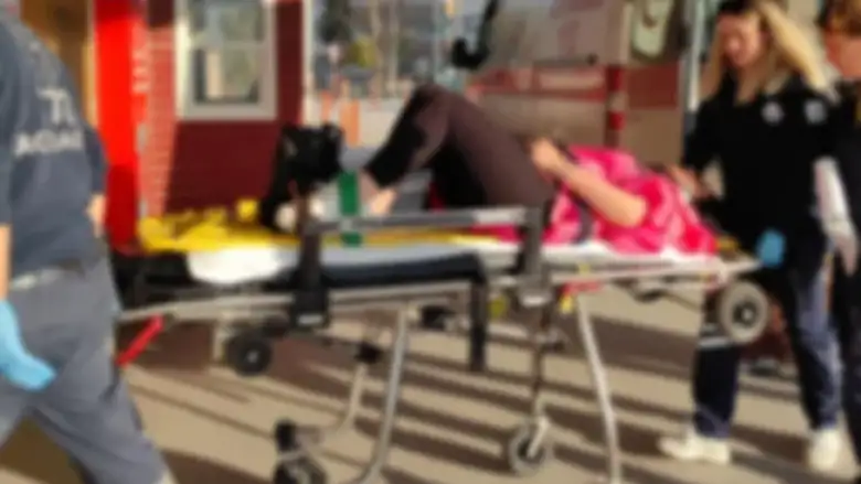 Motosikletin çarptığı genç kız yaralandı