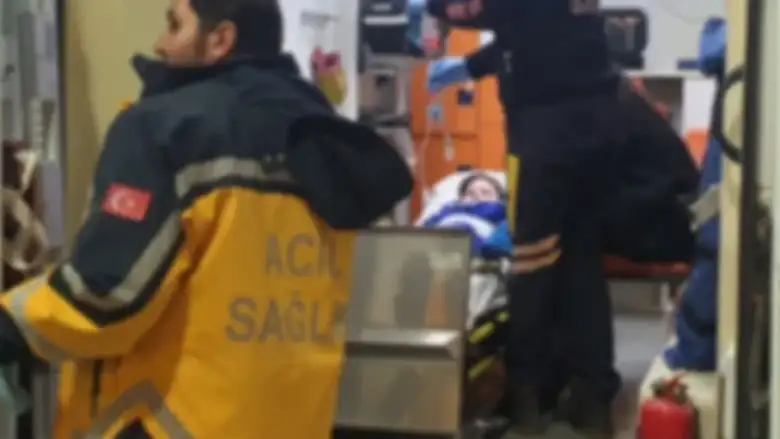 Şeker sanıp yuttu! Hastanelik oldu