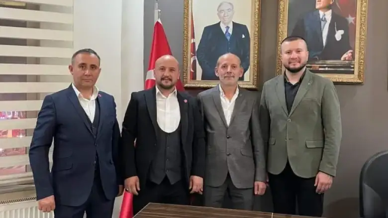 MHP'de seçim istifaları!