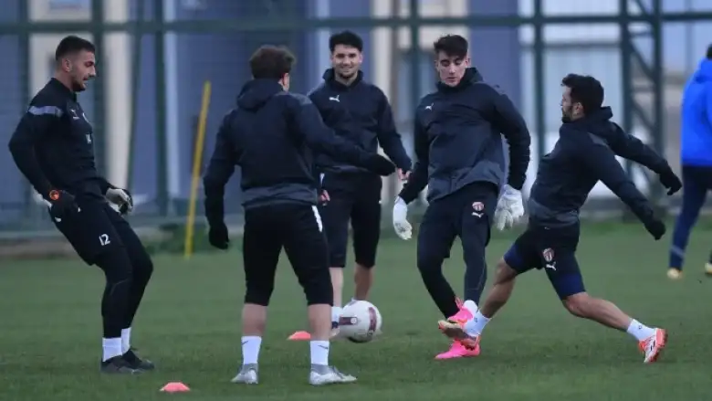 İnegölspor 6 eksikle Karaman F.K’ya hazırlanıyor