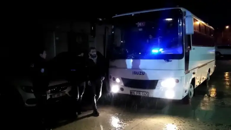 İnegöl'de 17 kaçak göçmen yakalandı