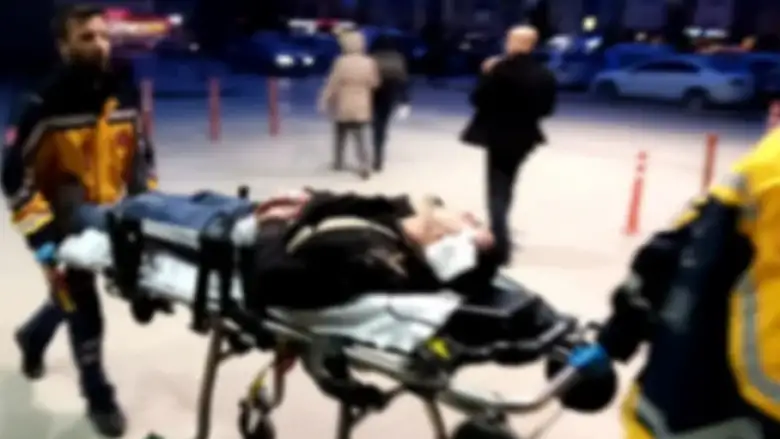 Sokaktaki kavga hastanede bitti