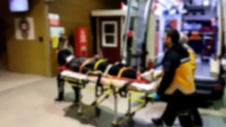 Motosiklet sürücüsü hastanelik oldu