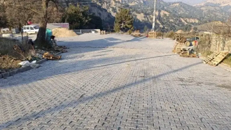 Manisa Karaağaç Mahallesi'nde üst yapı çalışması