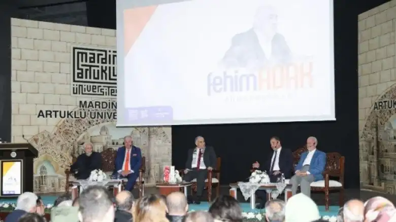 Mardin'de eski bakanlardan Fehim Adak için anma programı düzenlendi
